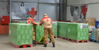 Iniciou hoje a entrega de toneladas de alimentos doadas pela Miss&atilde;o Continente